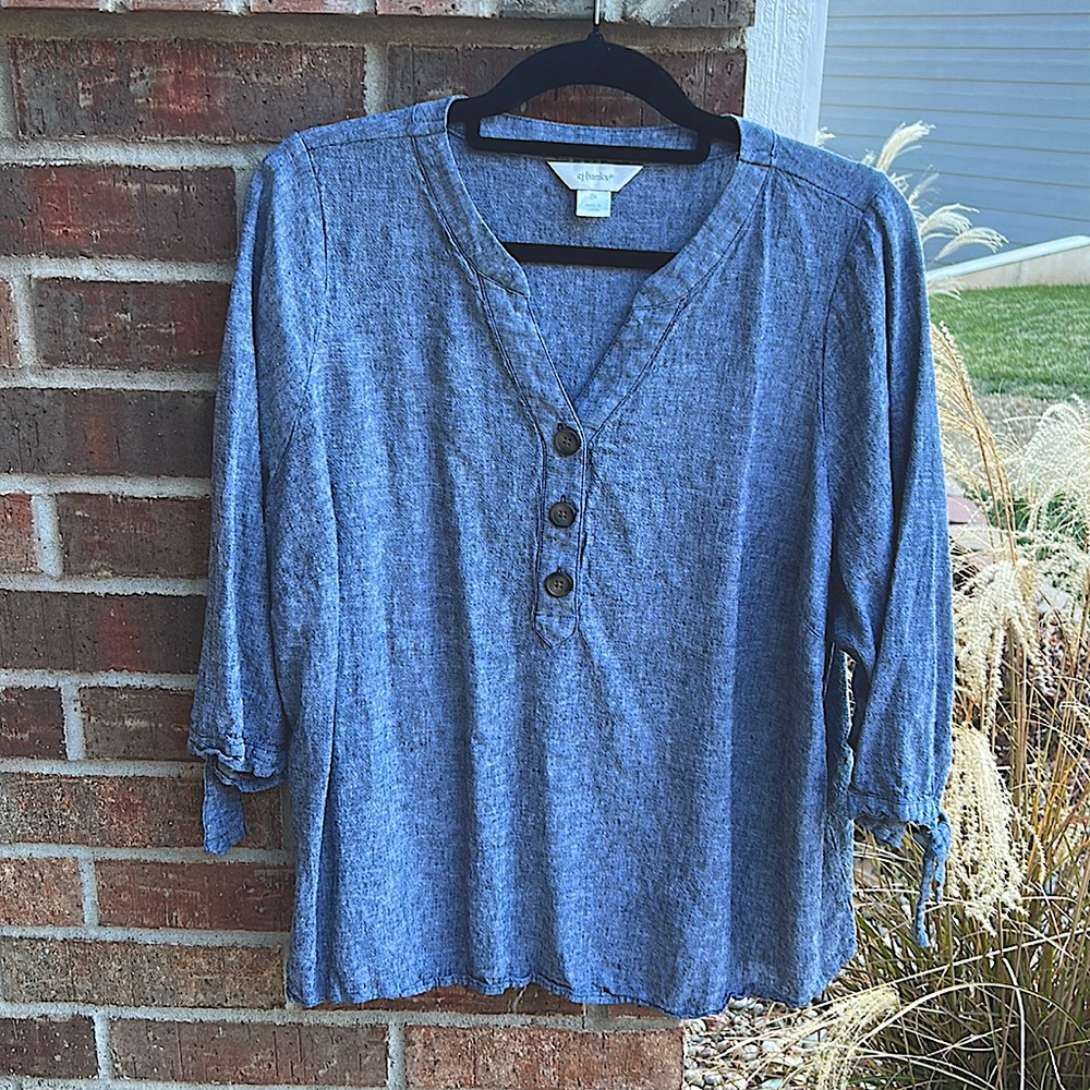 CJ Banks Ladies 2X Linen/Rayon 3/4 tie sleeve 1/2 button Top